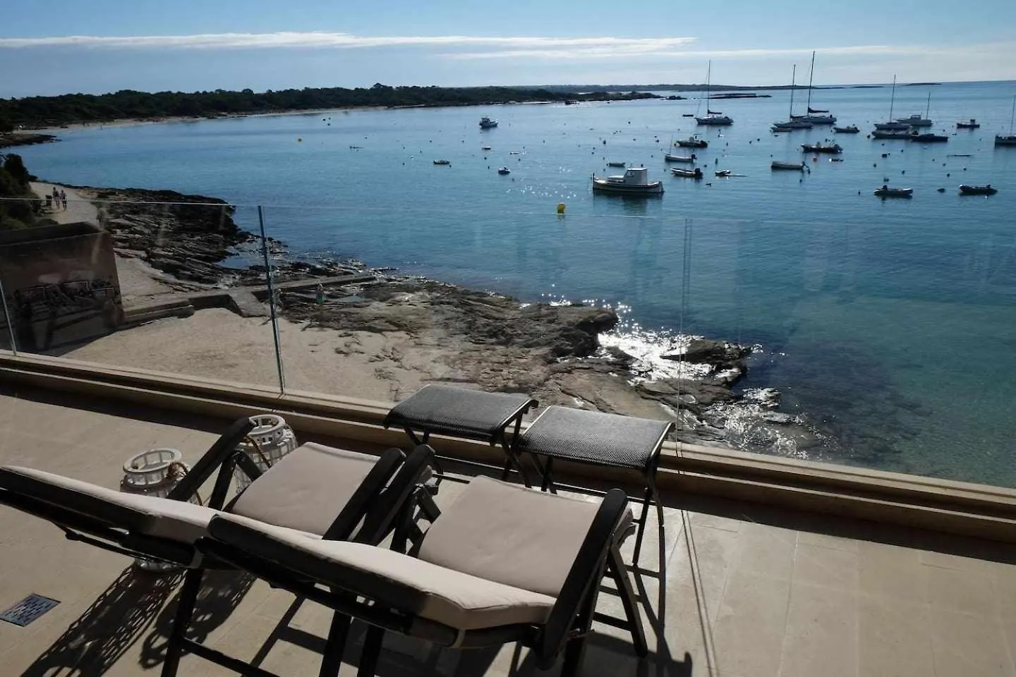 Beachfront Es Turo Colonia de Sant Jordi Apartment