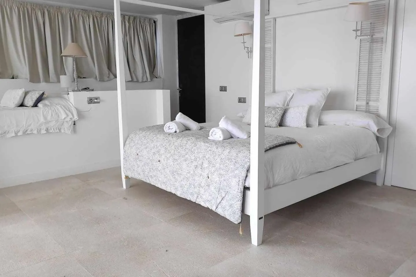 Beachfront Es Turo Colònia de Sant Jordi Apartment
